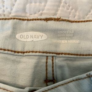 Old Navy High Rise Rockstar Super Skinny jeans size 6 regular